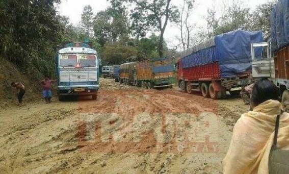 Over 100 vehicles stranded on NH-44 from Lowairpoa to Churaibari : State PWD's lackluster apathy turns Tripura's lifeline into muddy nightmare 